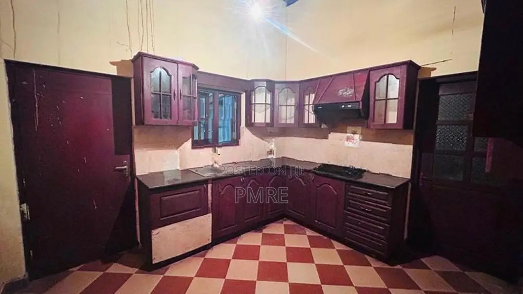 2 Storied House for Sale in Athurugiriya