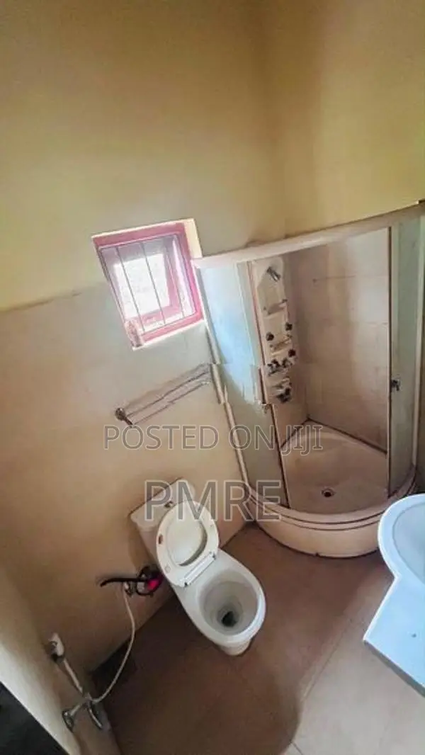 2 Storied House for Sale in Athurugiriya