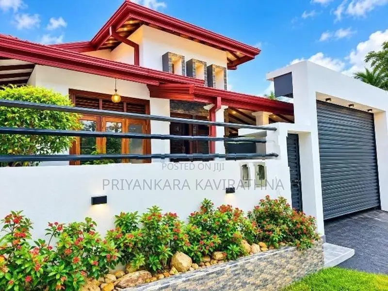 Super Quality Mordern Single Storied House - Kahatuduwa
