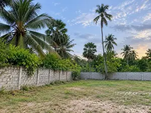 HHL1168 - Land for Sale in Kaluwanchikudy