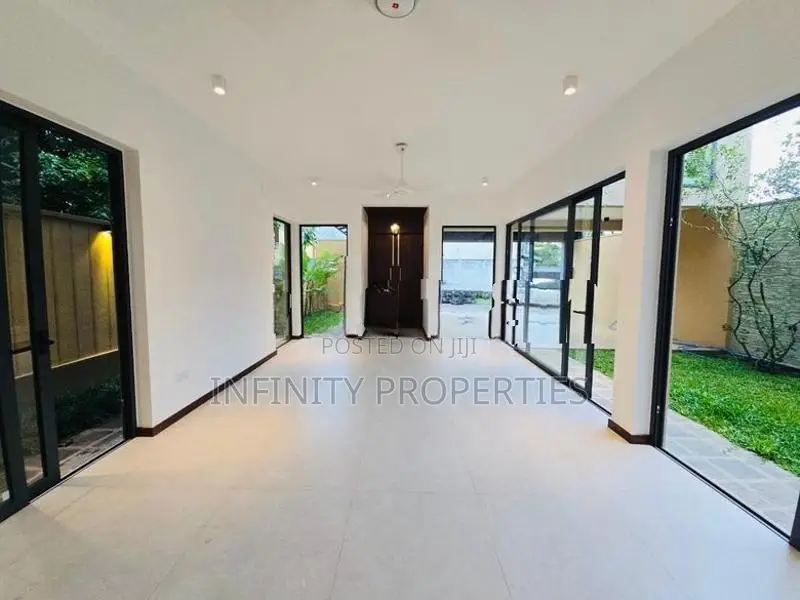 (AF294) new house With 10 P Sale At Lake Road Pellwarha Batharamulla