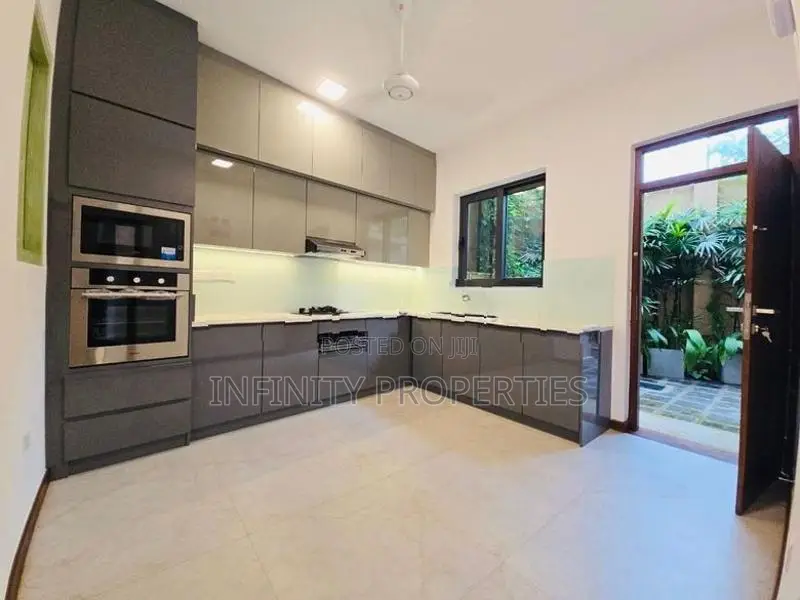 (AF294) new house With 10 P Sale At Lake Road Pellwarha Batharamulla