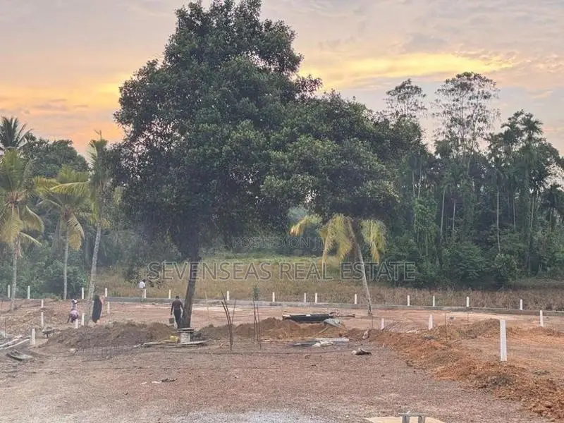 පර්චස් 06 සුපිරි නේවාසික බිම් කොටස් විකිණීමට | උඩුවන හෝමාගම