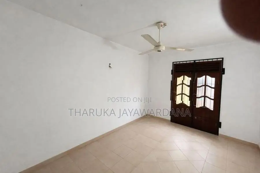 ground floor unit for rent [without furniture]