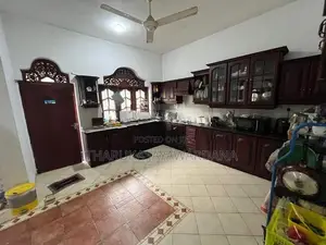 ground floor unit for rent [without furniture]