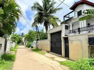 House For Sale In Wellampitiya Jaya Mawatha :With Rental Income )