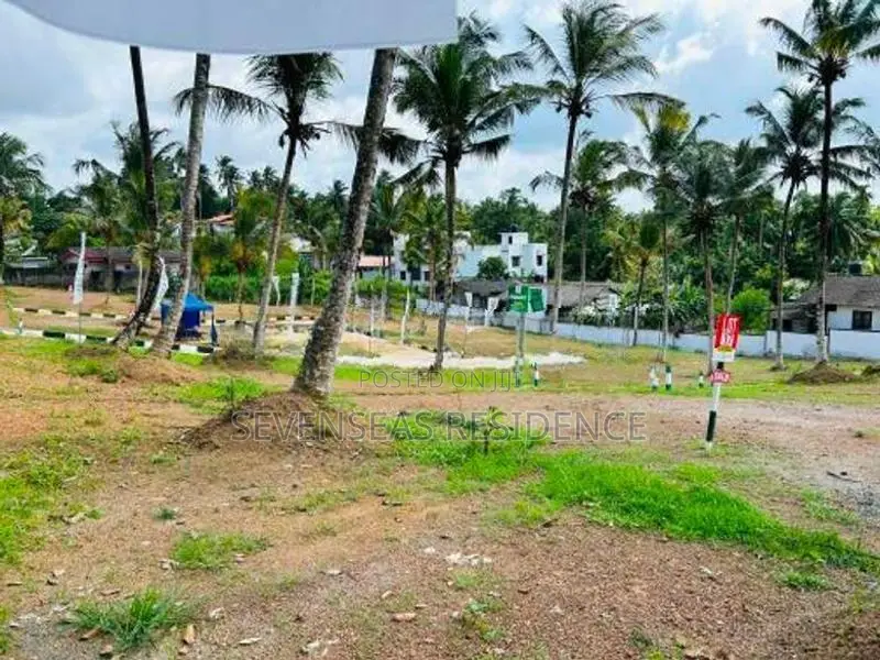 Land for sale Kahathuduwa