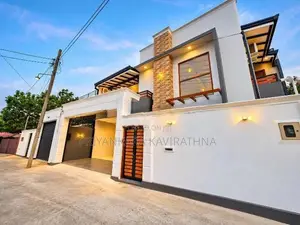 Luxury House For Sale in Piliyandala