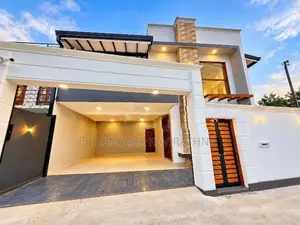 Luxury House For Sale in Piliyandala