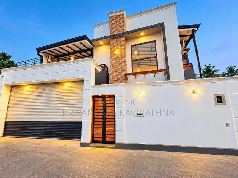 Luxury House For Sale in Piliyandala