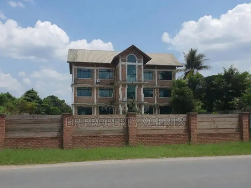 Three Story Office Space for Rent in Ambatale, Mulleriyawa