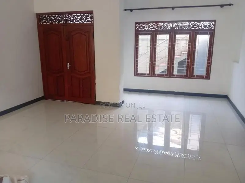 SPACIOUS 1 ST FLOOR HOUSE FOR RENT IN MOUNT LAVINIA