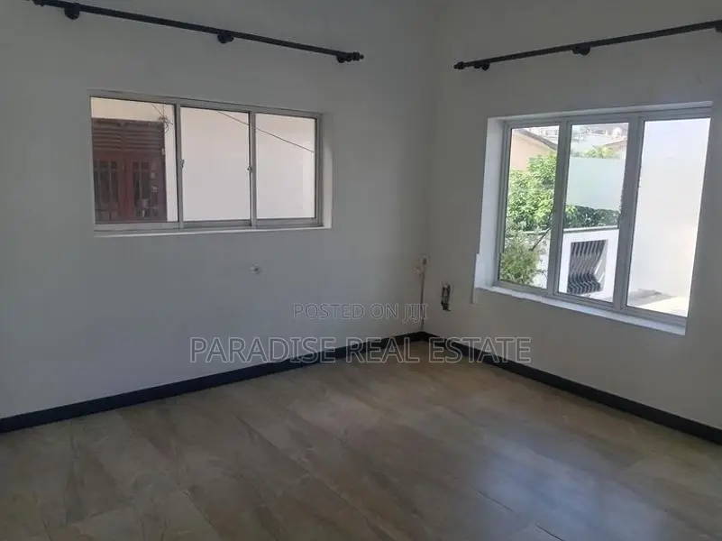 SPACIOUS 1 ST FLOOR HOUSE FOR RENT IN MOUNT LAVINIA