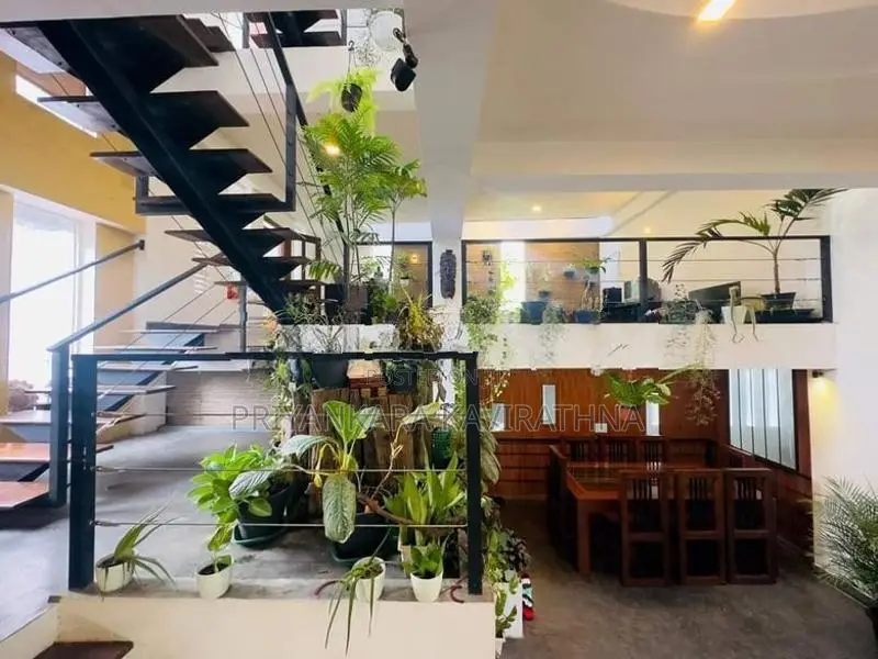 Semi Furnished / Luxury Mordern House in Angunawala