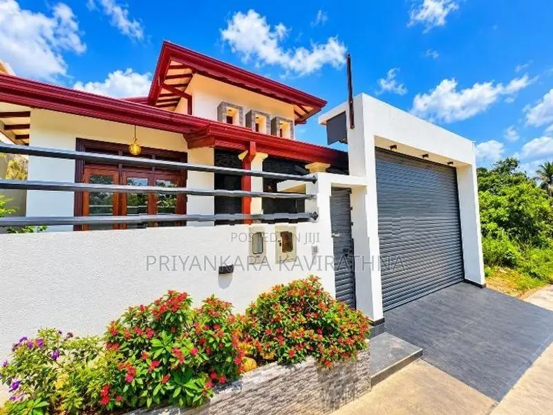 කහතුඩුවෙන් අලංකාර අලුත්ම නිවසක් විකිනීමට