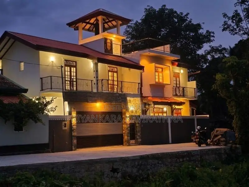 Luxury House For Sale in Piliyandala