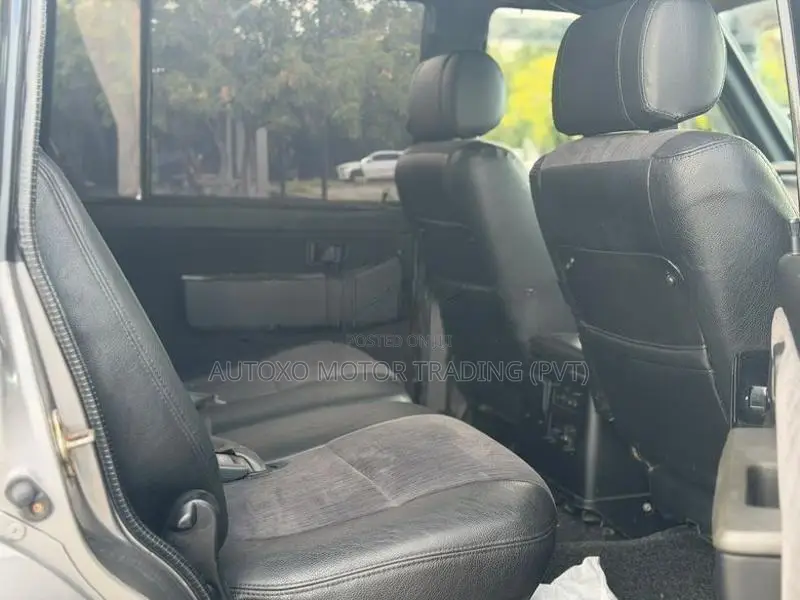Nissan Patrol Y60 1993