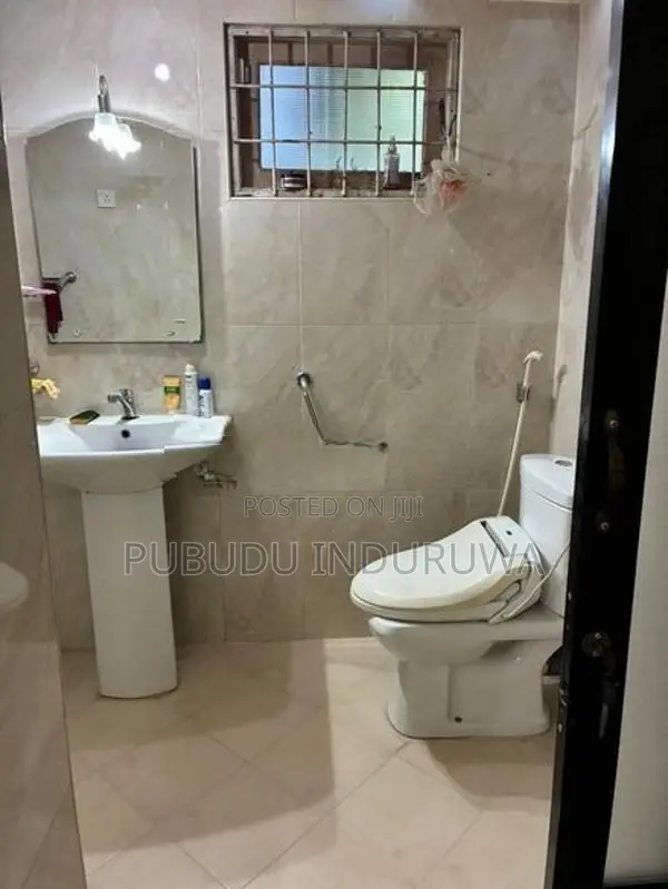 Spacious 6 Bedroom House For Sale In Mahara Kiribathgoda