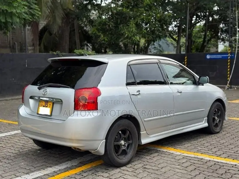 Toyota Allex COROLLA 121 2004