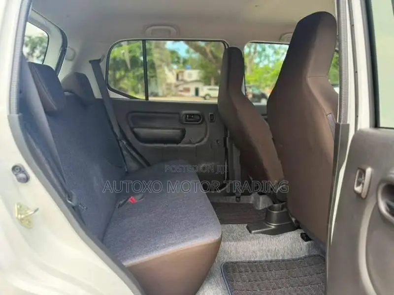 Toyota Allex COROLLA 121 2004