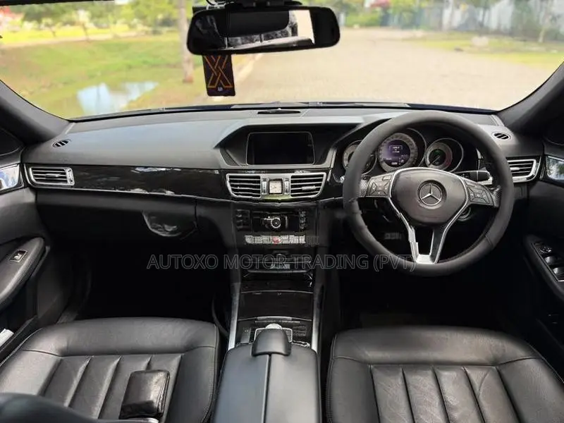 Mercedes Benz E300 EXECUTIVE EDITION 2014