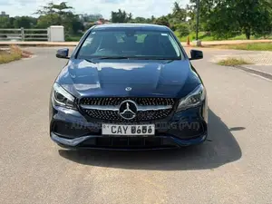 Mercedes Benz CLA 180 2017