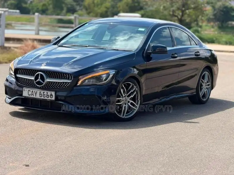 Mercedes Benz CLA 180 2017