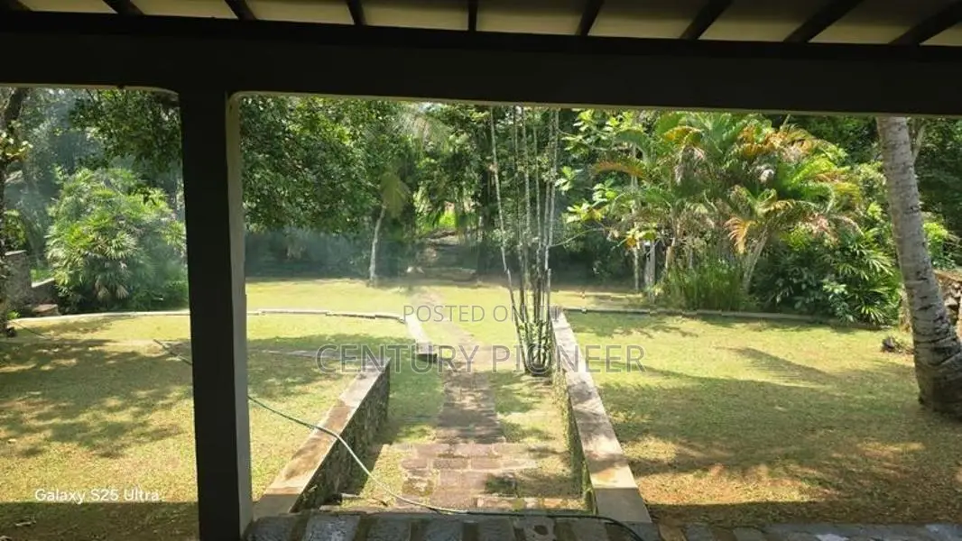 Luxury House For Rent In Pelawatte-Akuregoda (Close to Overseas colleg