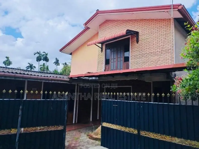 (AF309)80% completed two-storey house sale at Maharagama, Nawinna.