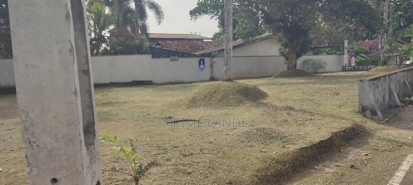 Kottawa , 336 Bus Road Facing Commercial Land for Sale