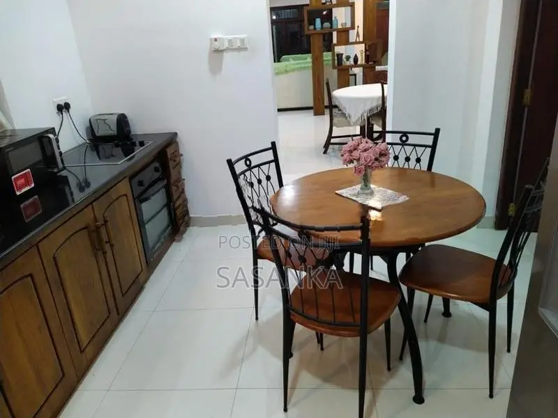 Mount Lavinia Luxury Furnished House For Rent