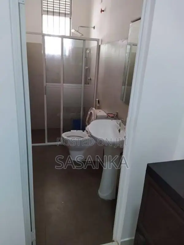 Mount Lavinia Luxury Furnished House For Rent