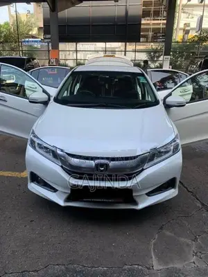 Honda Grace 2015