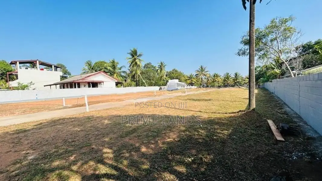 Luxury Land Plots Sale in Godagama