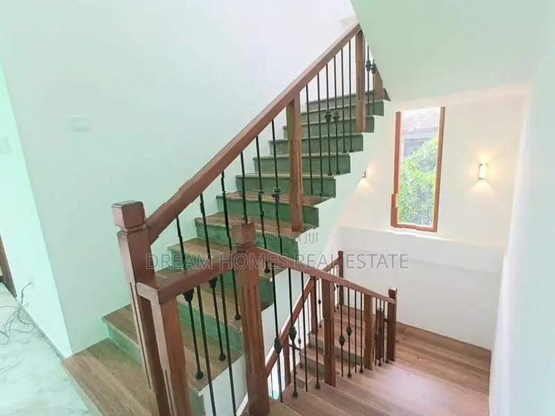 Luxury 3-Storey House for Sale – Makuluduwa, Bokundara
