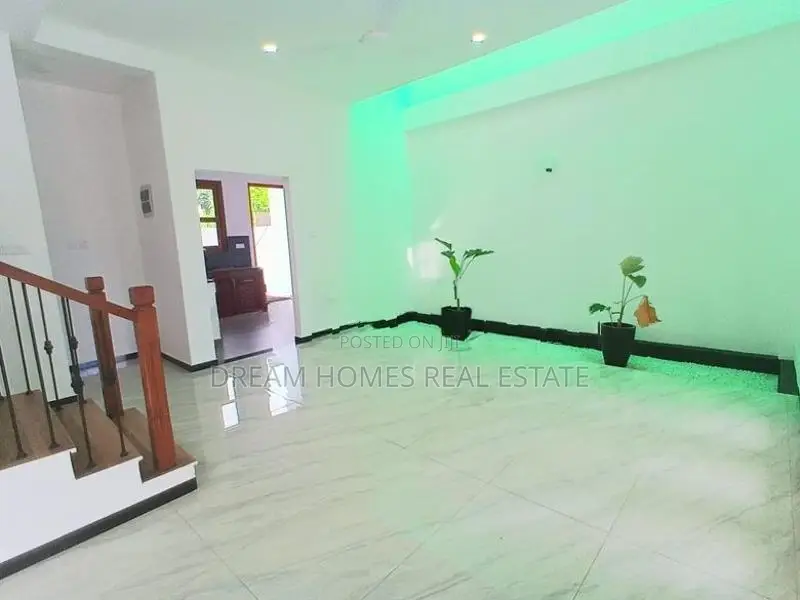 Luxury 3-Storey House for Sale – Makuluduwa, Bokundara