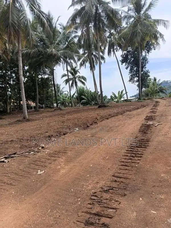 කුරුණෑගල නුවර පාරට අසන්නයෙන් ඉඩමක් විකිණීමට