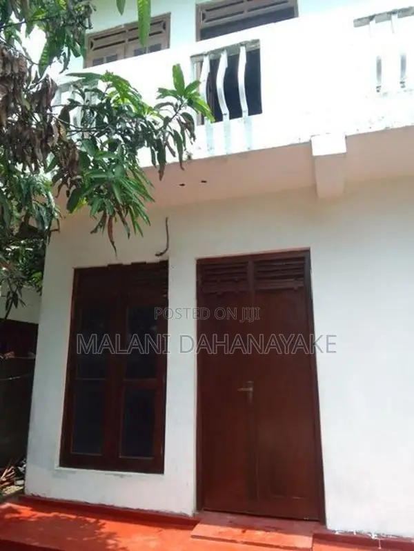Upstairs House For Sale – Mulleriyawa, Colombo