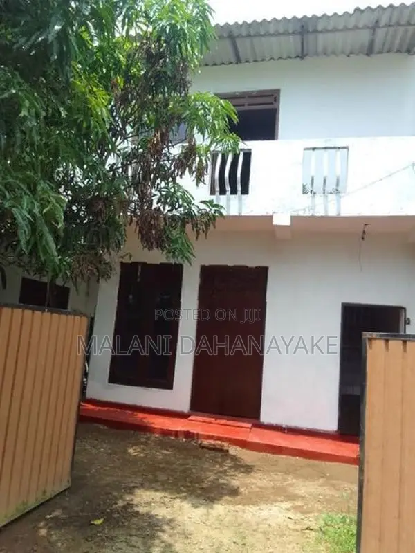 Upstairs House For Sale – Mulleriyawa, Colombo