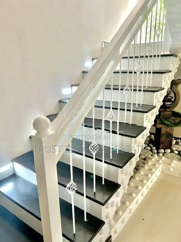 3story House For Sale in Kandana