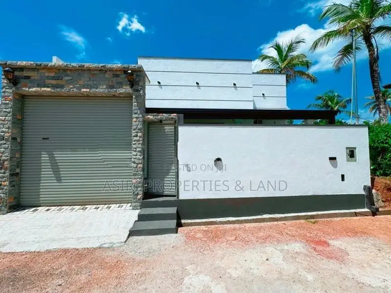 Brand New 3 Bedrooms House for sale in Homagama Kiriwaththuduwa