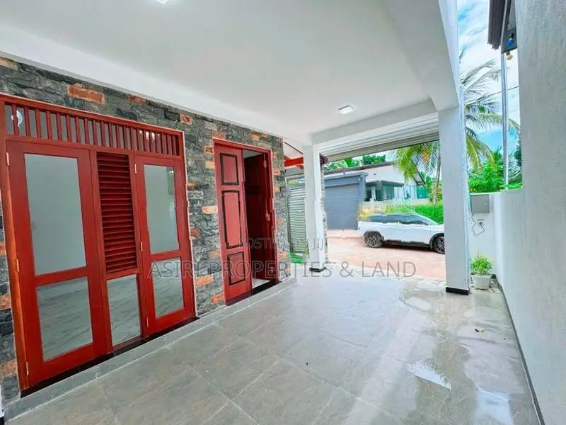 Brand New 3 Bedrooms House for sale in Homagama Kiriwaththuduwa