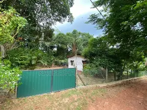 කුඩා නිවසක් සහිත පර්චස් 38ක ඉඩමක් විකිණීමට ඇත