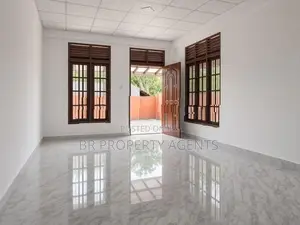 Two Story House for Sale in Athurugiriya