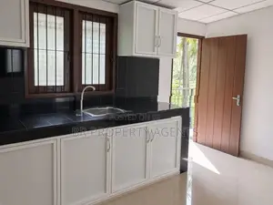 Two Story House for Sale in Athurugiriya