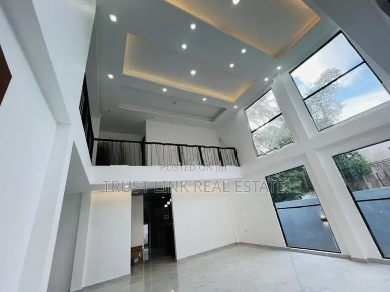 2 Story Brand New House With Roof Top In Kadawatha