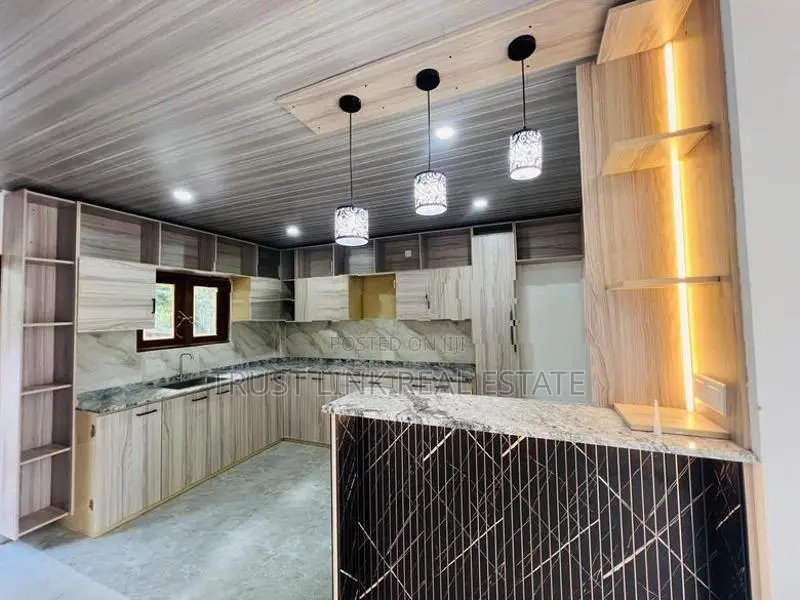 2 Story Brand New House With Roof Top In Kadawatha
