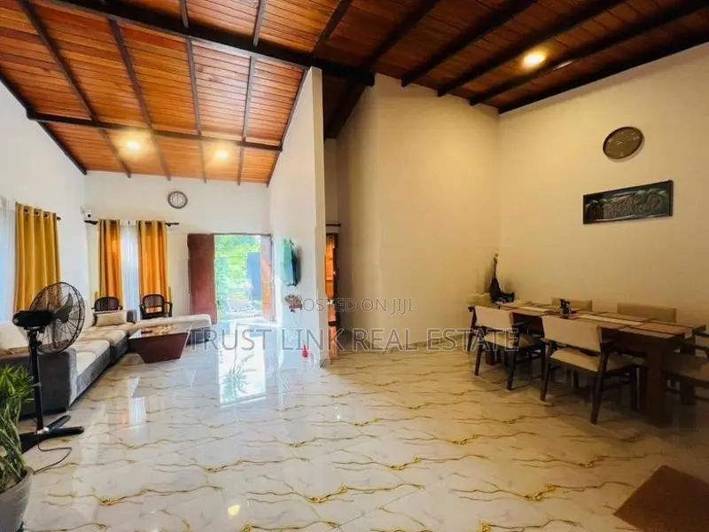Single Story House For Sale In Kadwatha With Furniture