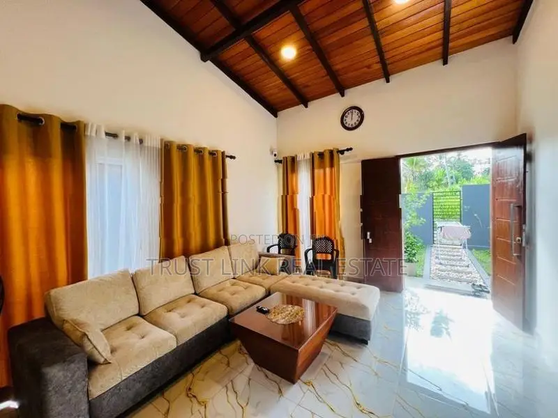 Single Story House For Sale In Kadwatha With Furniture