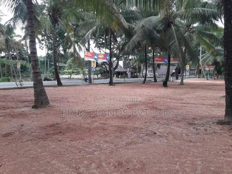 අනුරාධපුර කුරුණෑගල ප්‍රධාන පාරෙන් ඉඩමක් විකිණීමට